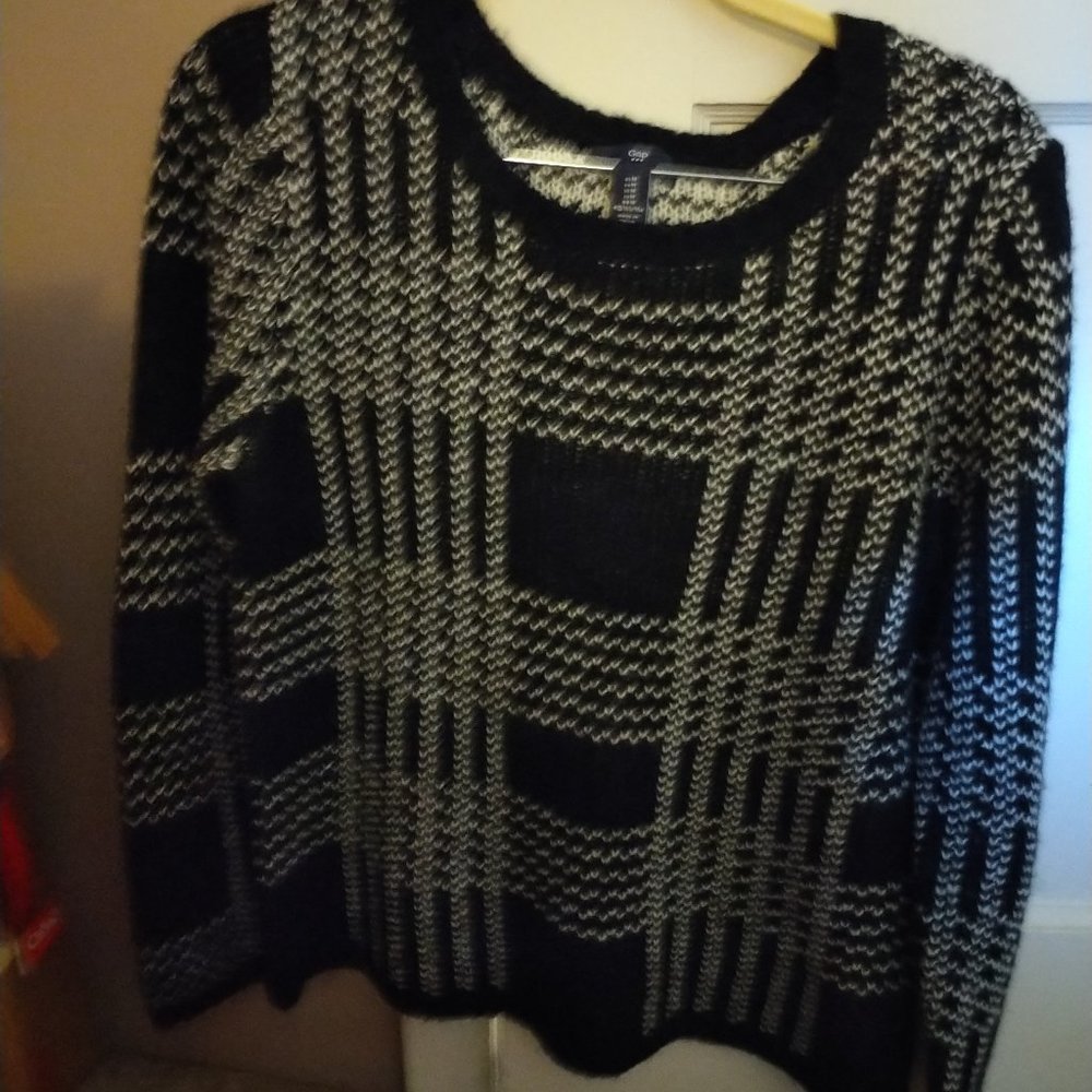 GAP Sweater